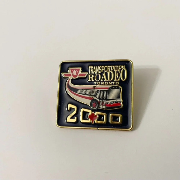 2000 TTC Toronto Canada Transportation Bus Roaded Hat Pin - Picture 2 of 8
